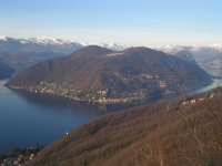 Il panorama dal Monte Pravello sul Lago Ceresio.